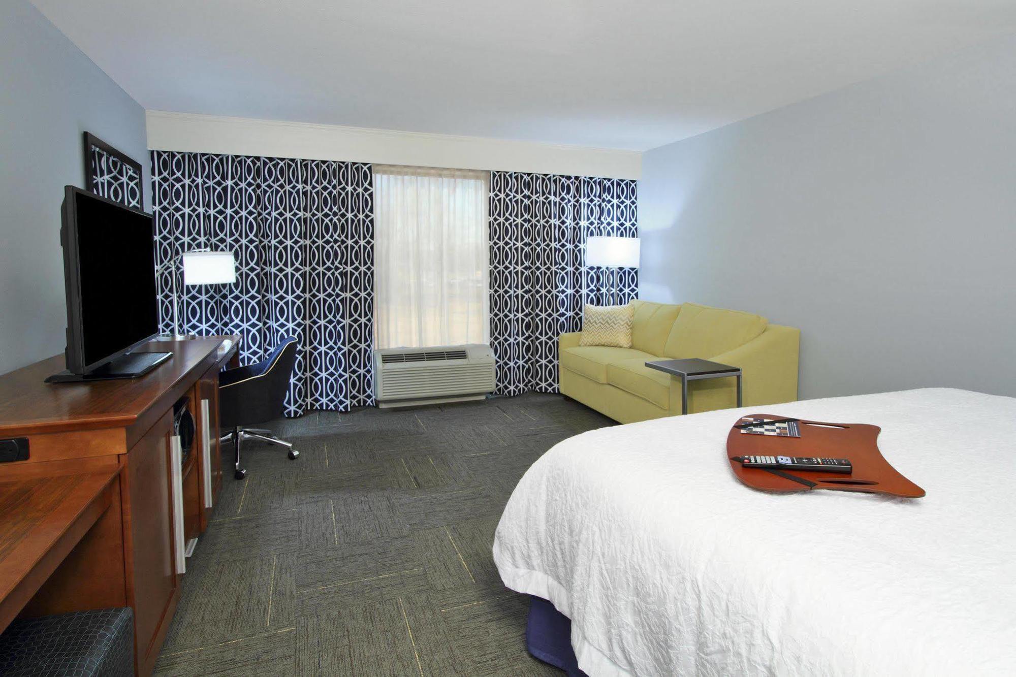 Hampton Inn Richland/South Jackson Bagian luar foto